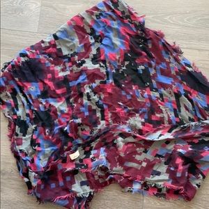 Wilfred small triangle scarf